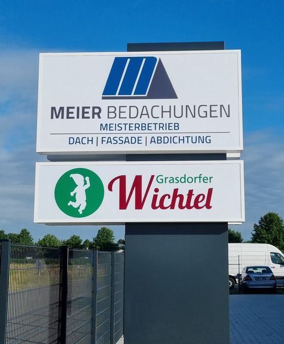 Wir sind eingetragener Dachdeckermeisterbetrieb in der Dachdecker-Innung für die Landkreise Emsland und Grafschaft Bentheim